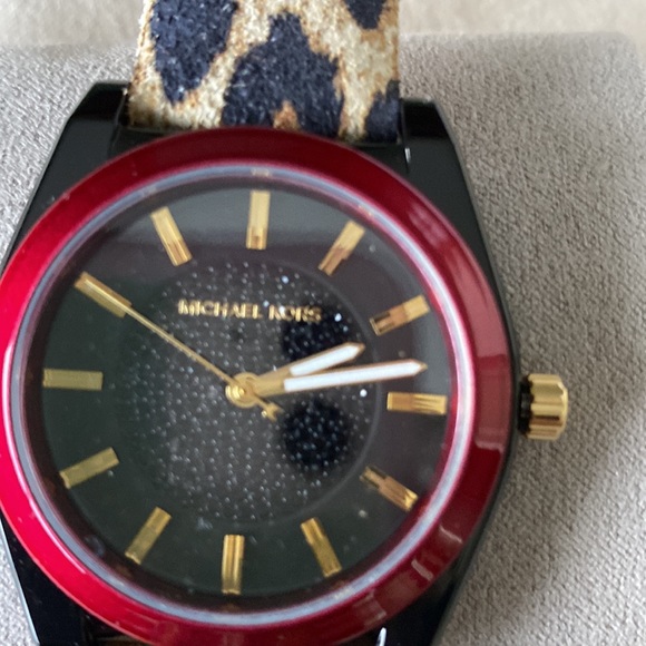 MK Watch with Leopard Strap - Picture 4 of 4